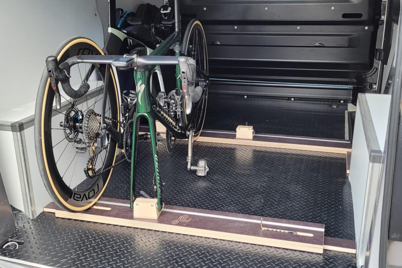Rangement vélos intérieur véhicule de la gamme éco Tidy